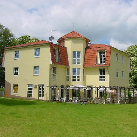 Landhotel Am Peetscher See Mirow Dış mekan fotoğraf