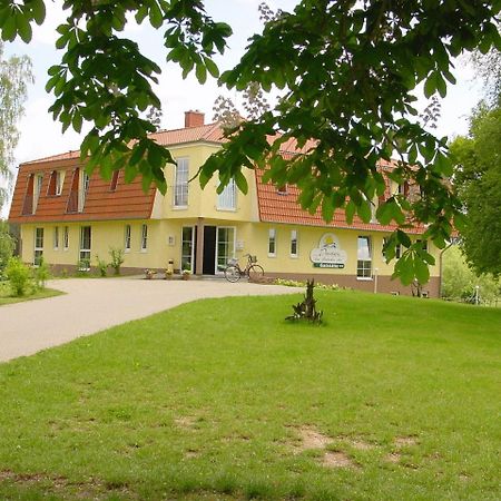 Landhotel Am Peetscher See Mirow Dış mekan fotoğraf