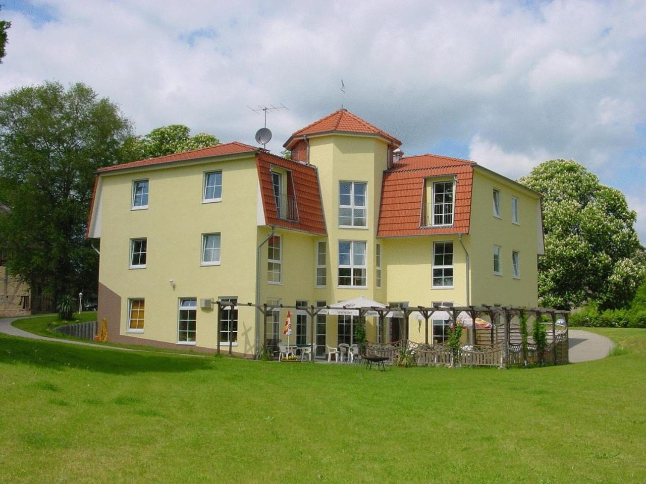 Landhotel Am Peetscher See Mirow Dış mekan fotoğraf